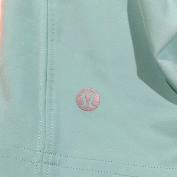 NWOT Lululemon On Pace Short *10" - Picture 8 of 12